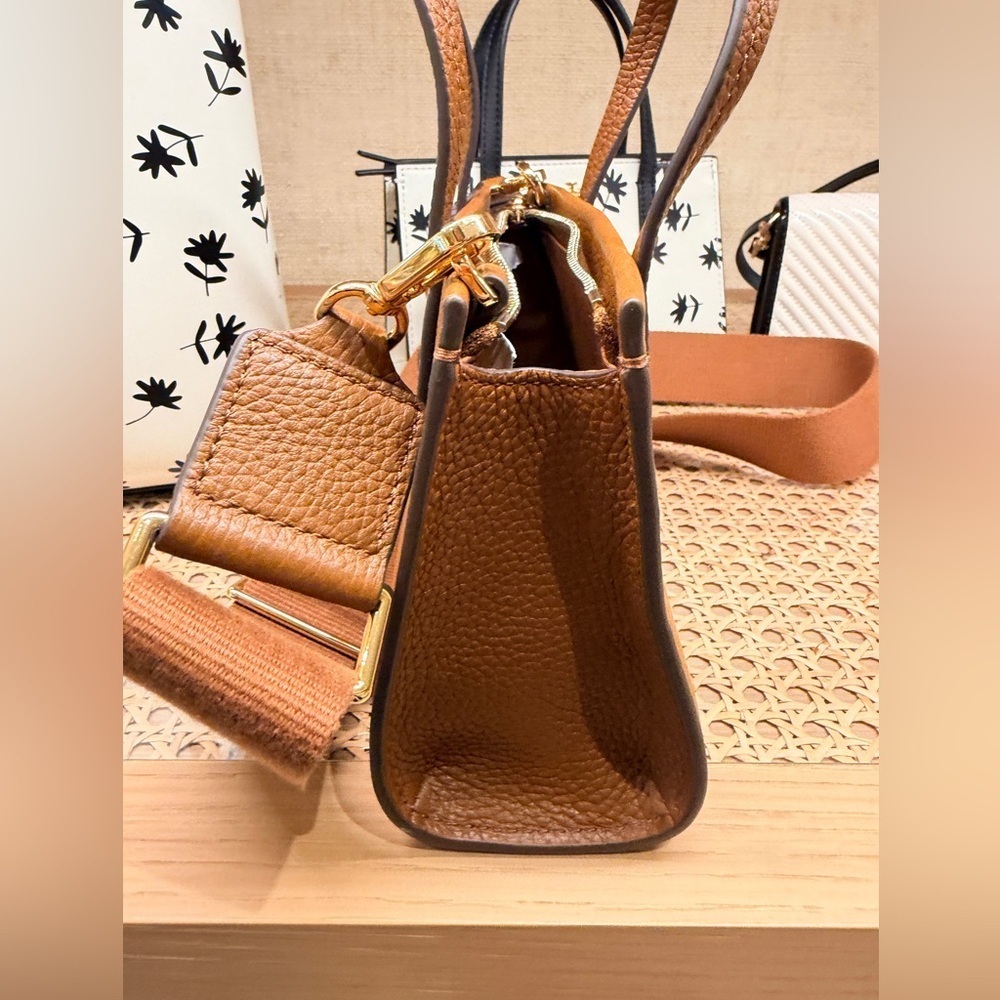 NWT！NEW! Tory Burch Blake Pebbled Leather Mini Top Handle Tote Crossbody-Tan - Picture 5 of 7